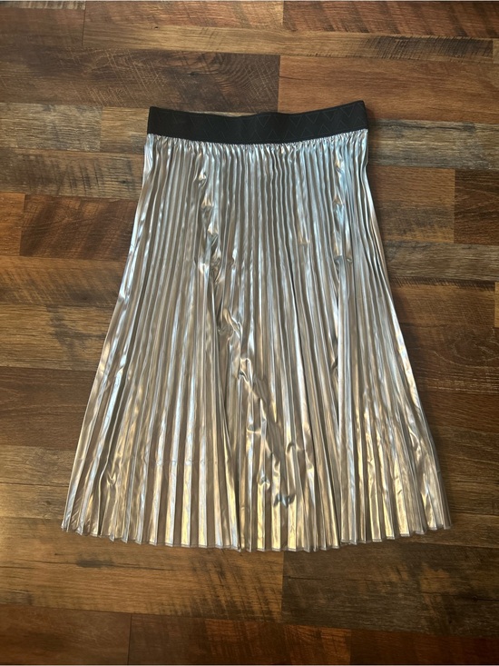 Dresses & Skirts - Women's Silver Metallic Pleated Midi Skirt